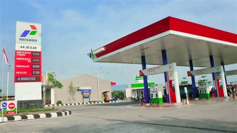 Pertamina gas station editorial photography. Image of pertalite - 256998592