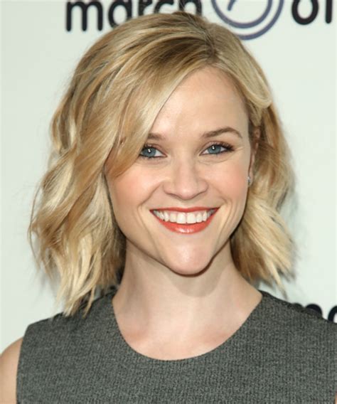 Reese Witherspoon Short Wavy Light Blonde Hairstyle