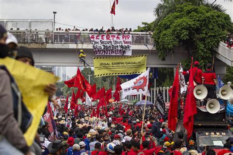 Partai Demokrat Walk Out DPR Tetap Sahkan UU Cipta Kerja Nasional