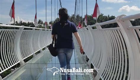 Wahana Wisata Jembatan Kaca Bali Glass Bridge Di Gianyar Resmi Dibuka