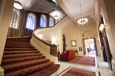 Elegant Hotel Staircase Design