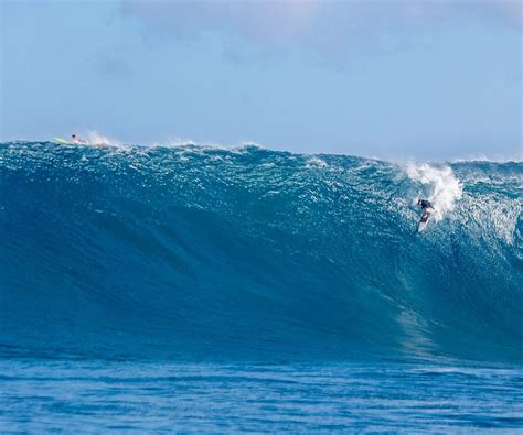 Surfing Photographer Captures Breathtaking Beauty and Power of Giant Waves That Can Kill You