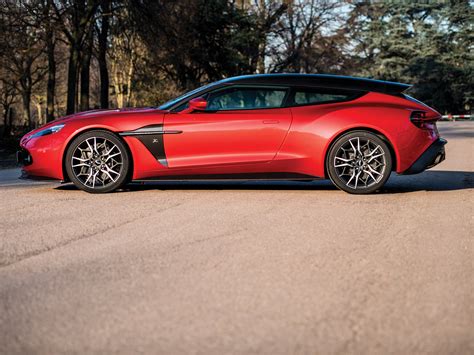 2019 Aston Martin Vanquish Zagato Shooting Brake Villa Erba 2019 RM