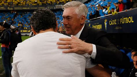 Carlo Ancelotti está feliz por el triunfo ante el Cádiz y reporta al