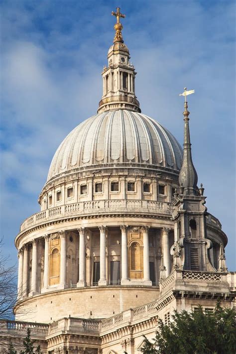 Dome Of A Saint´s Paul Cathedral In London Stock Image - Image of ...