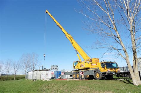 AUTOGRU LIEBHERR TONNELLATE 130