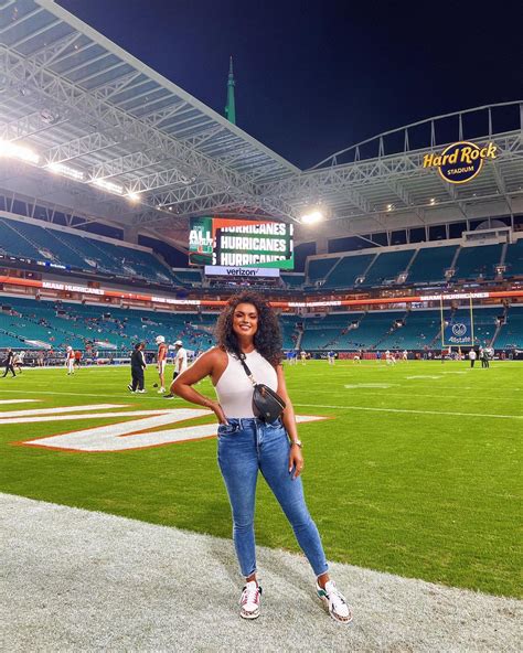 Joy Taylor on Twitter: "🙌🏽🌴🏈 https://t.co/dttv5TaVDg" / Twitter