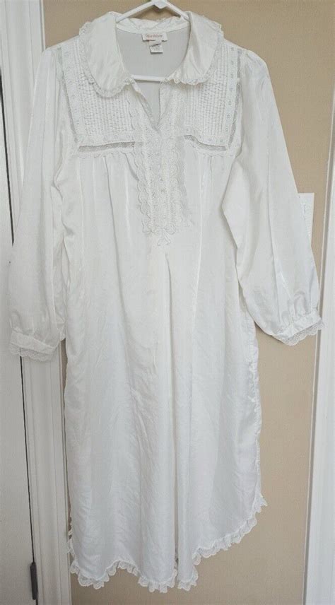 Womens Vintage Barbizon Satin Remarque Nightgown Med… Gem