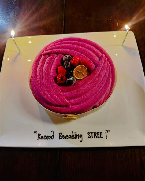 Shraddha Kapoor Celebrates Stree 2 S Record Breaking Success With Her