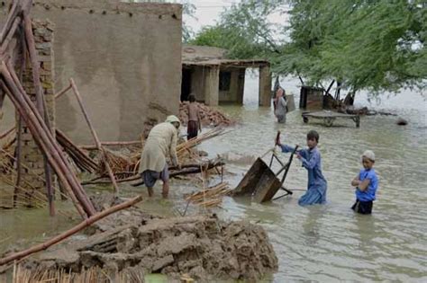 Roznama Dunya ستلج کے سیلاب کی تباہ کاریاں، مزید سینکڑوں آبادیاں ڈوب