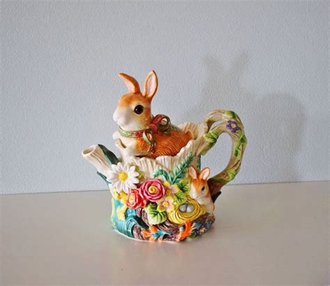 Vintage Ceramic Bunny Rabbit Teapot