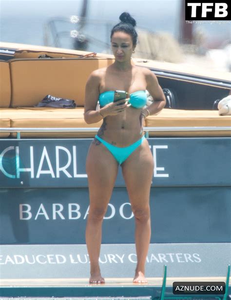 Draya Michele Sexy Seen Flaunting Her Hot Bikini Body On A Luxury With