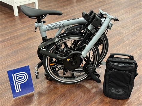 Brompton Electric P Line Explore Gang Lunar Ice Mittlerer Lenker