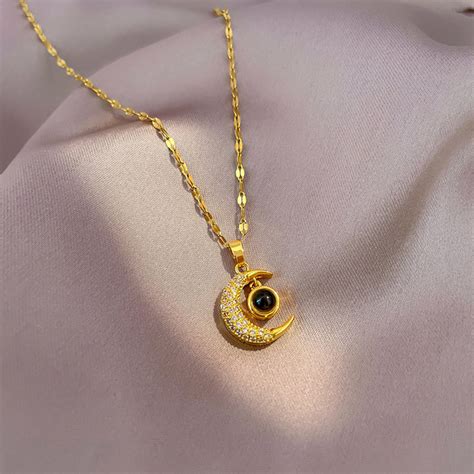 Ins Style Moon Necklace Girl Moon Clavicle Pendant Languages I Love