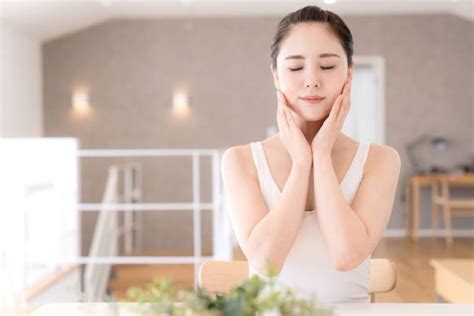 ﻿faça Essa Massagem Facial Japonesa Que Vai Fazer Você Parecer 10 Anos Mais Jovem Gosteisalvei