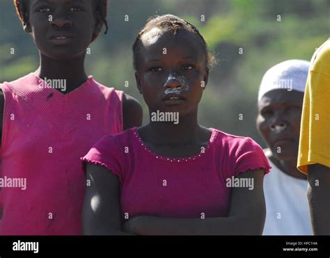 Surveying Children High Resolution Stock Photography And Images Alamy