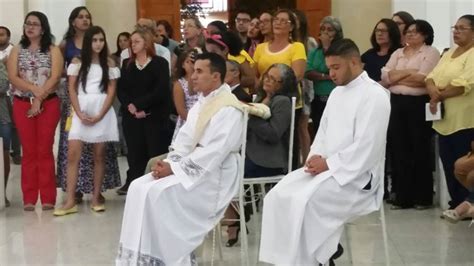 Igreja Cat Lica De Rajada Celebra O Da Ordena O Sacerdotal Do