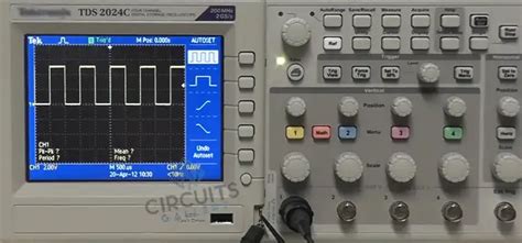 How To Use Oscilloscope To Measure Voltage Measuring Ac Dc Voltage