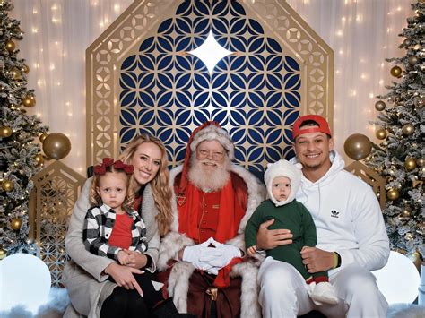 Patrick, Brittany Mahomes smile as kids look less than thrilled in ...