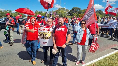 Mova Se Marca Presen A Na Marcha Da Classe Trabalhadora Em Bras Lia