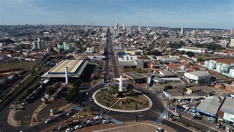 Conheça a cidade goiana que se destaca no agro e no parque industrial e