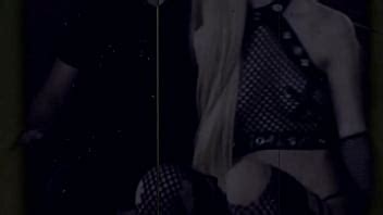 Vídeo musical softcore de heavy metal XVIDEOS