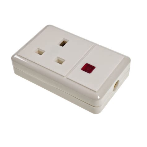 1 Gang 13a Trailing Socket In White