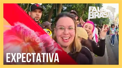 Fãs acampam em porta de estádio para assistir ao show da banda coreana