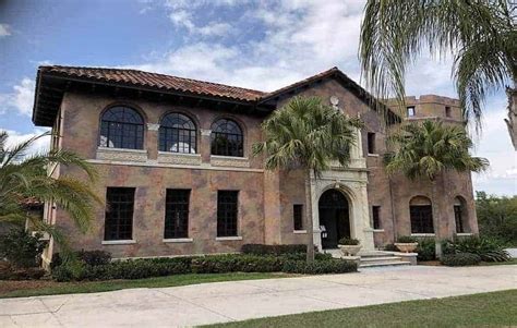 The Howey Mansion - Howey-in-the-Hills, Florida