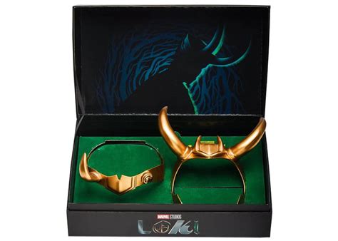 Marvel Studios Loki Horned Helmet Gamestop Exclusive Set - SS21 - US