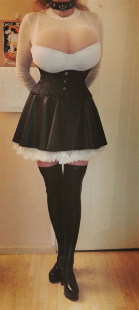 Busty Sissy Maid Photo 9