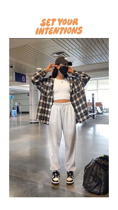 30 Comfortable Travel Outfit Ideas Stylish Outfits For Flying Artofit