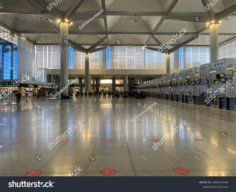 Inside Malaga Airport Terminal 3 Malaga Stock Photo 2069724326 ...