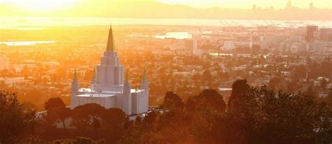 History of the Oakland Temple - TempleHill.org