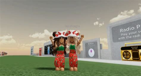 Pin By Kayla On Besties 4life Besties Roblox Preppy