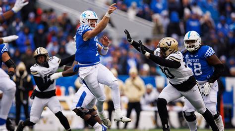 Fans debate the college football bowl games December 27 2025 picks 16