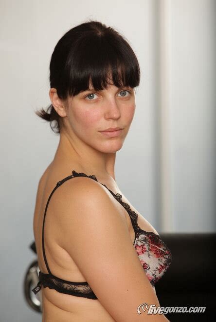 Bobbi Starr LiveGONZO Image Porn Pic