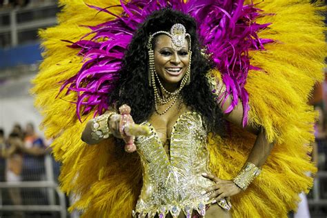 Veja Fotos Da Rosas De Ouro No Desfile Das Campe S De Sp S O Paulo