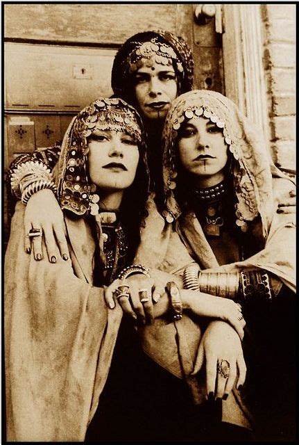 Tumblr Lh1atdfa5s1qbh477o1 500 Gypsy Women Vintage Gypsy Gypsy Life