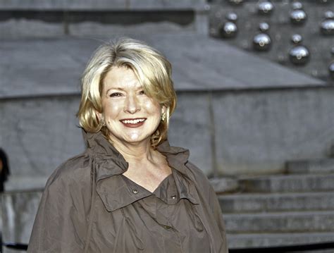 Kr Lowa Kuchni Zn W Szokuje Letnia Martha Stewart Pozuje Na Ok Adce