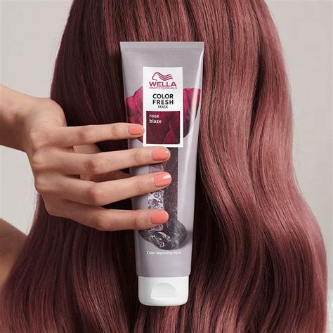 Dažomoji plaukų kaukė Wella Professionals Color Fresh Mask Peach Blush