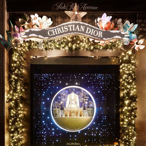 Saks Fifth Avenue S Iconic Holiday Windows Are Officially Here