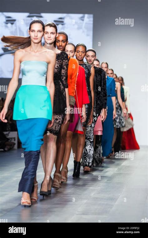 models  catwalk  res stock photography  images alamy