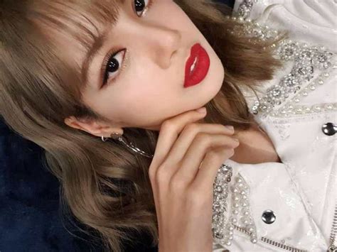 BLACKPINK Lisa Instagram And Insta Story Update April 29 2019