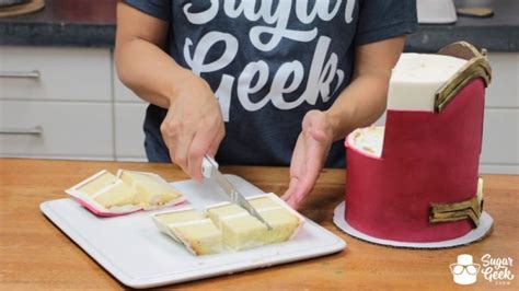 Cake Decorating Basics: How to Cut Cakes – Sugar Geek Show