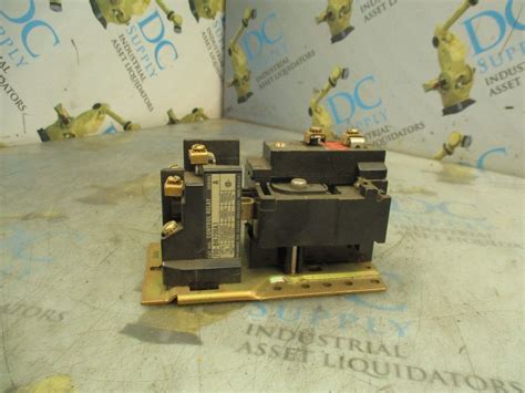 ALLEN BRADLEY 700 BR200A1 SER A 10 A 600 V AC RELAIS W 76A86 120 V 60