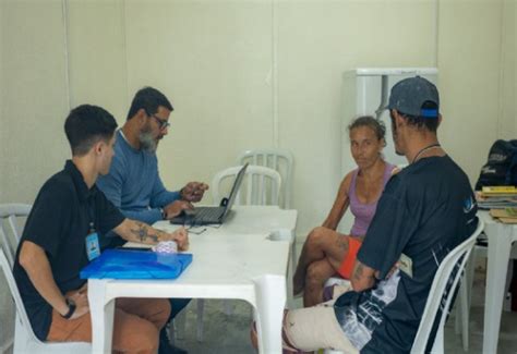 PAT de São Sebastião encaminha moradores da Vila de Passagem da