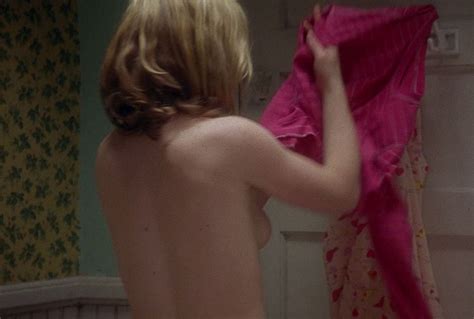 Julia Stiles Nude And Sexy Photos The Fappening