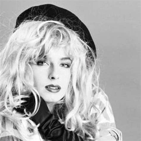 Keren. 1986. . #Bananarama #Venus #Fashion #Eighties #Beret #Wig ...