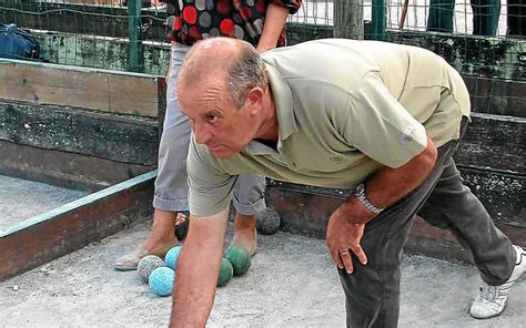 Boules 28 triplettes au concours Le Télégramme